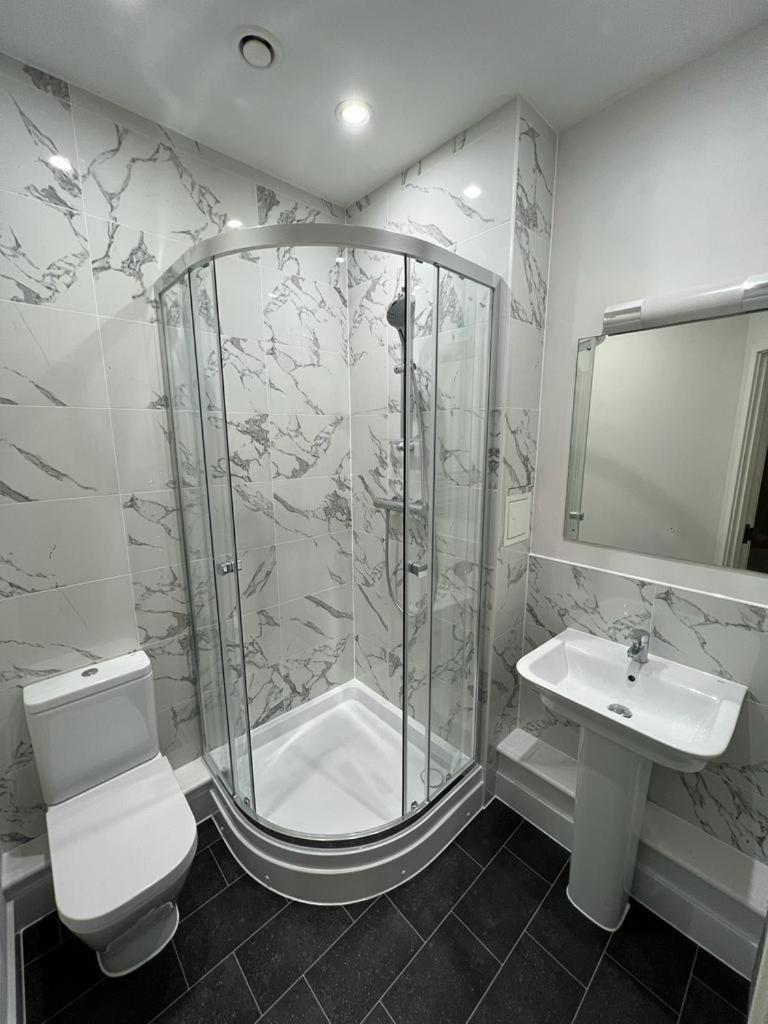 House Of Fisher - 100 Kings Road Reading Luaran gambar
